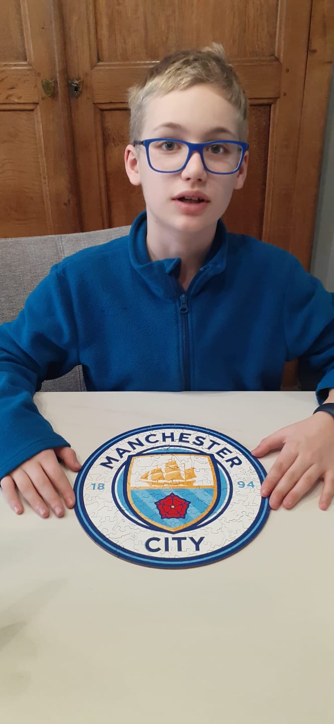 Customer photo review of Logo Manchester City FC® - Puzzle en Bois
