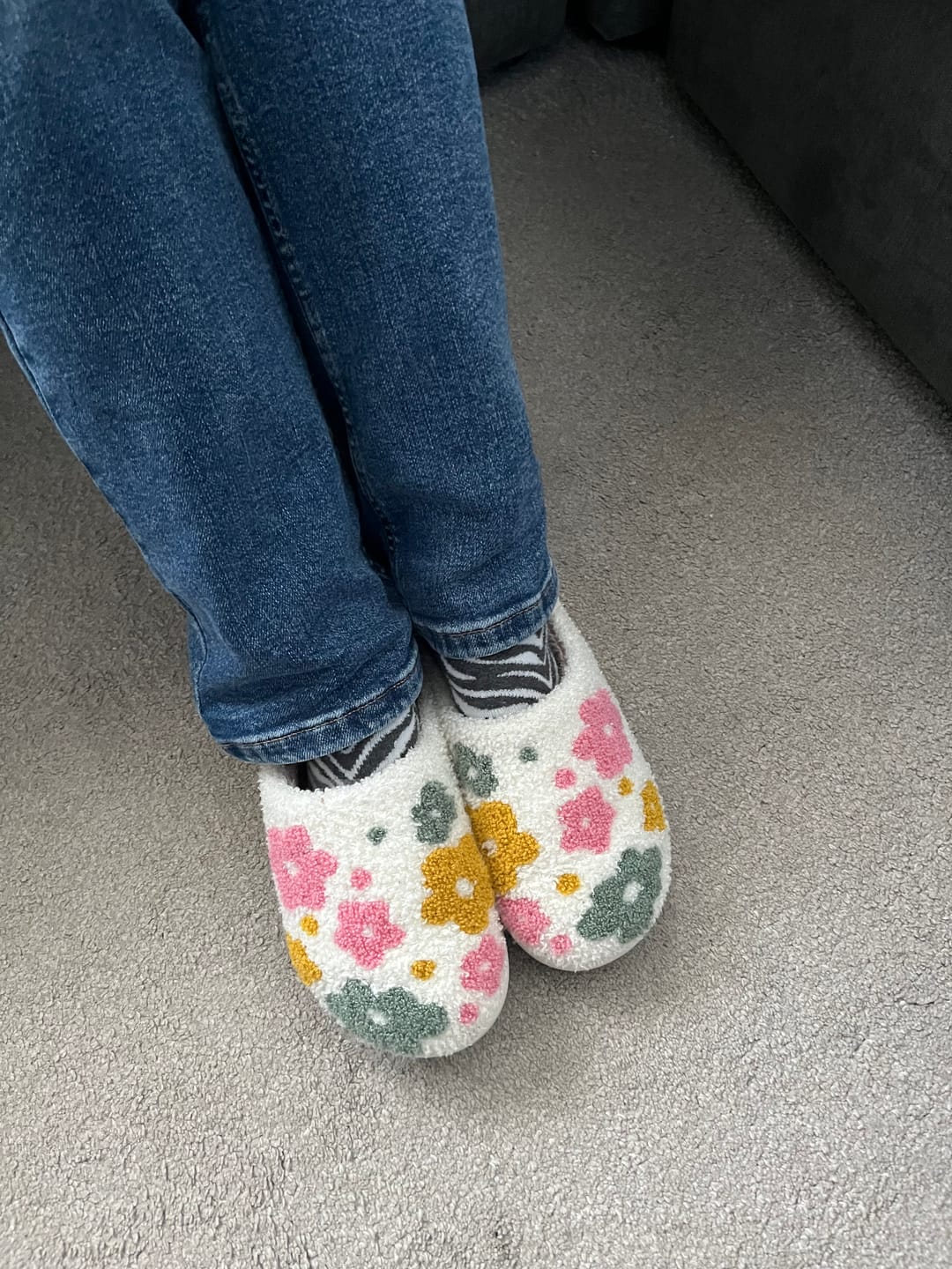 Customer photo review of Livia Flower Slippers