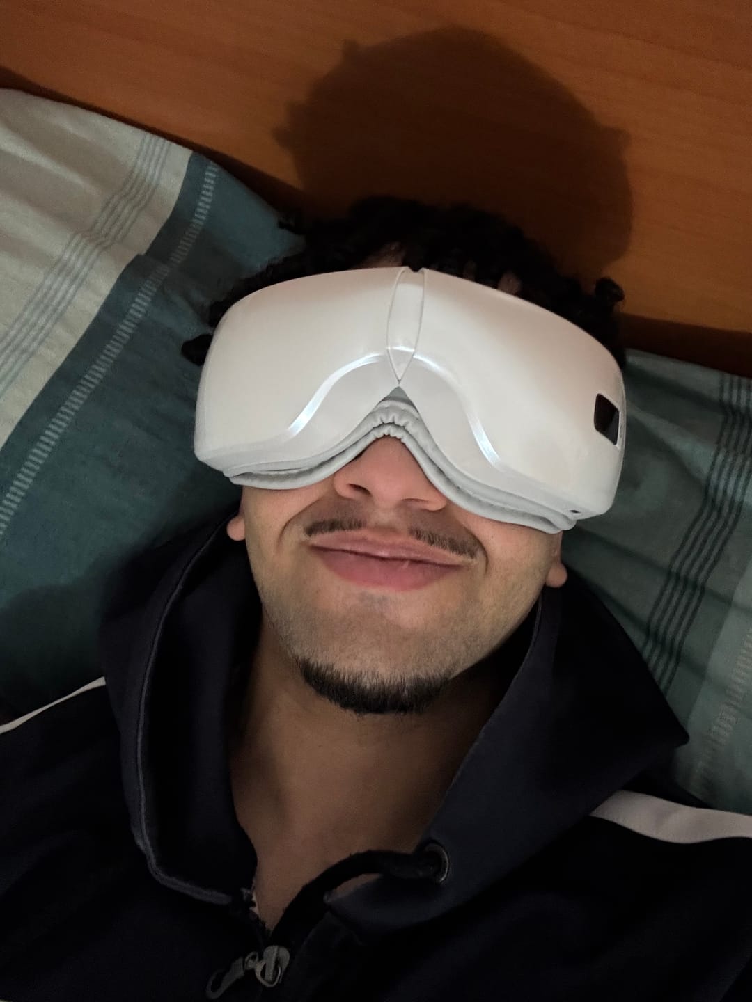 Customer photo review of NivaEye Massager