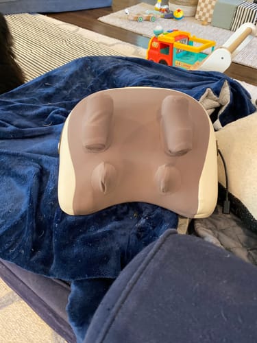 Customer photo review of HiZoo - Pillow Neck & Shoulder Massager