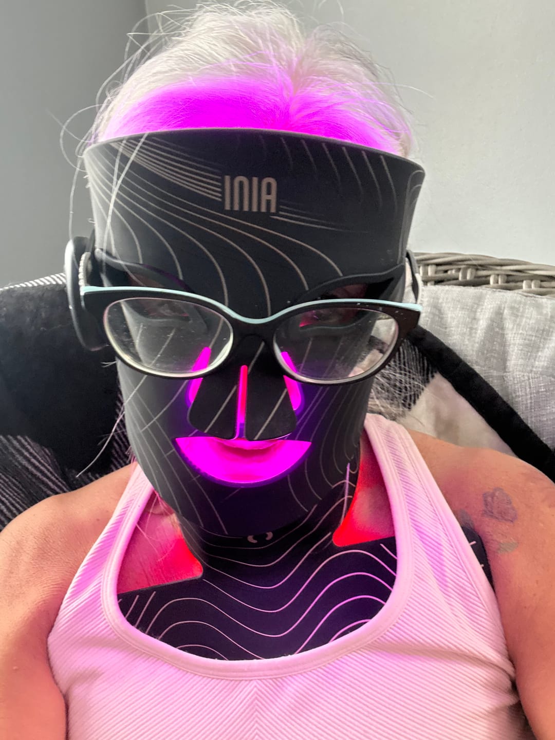 Customer photo review of INIA Red Light Therapy Set for Face, Neck, and Chest