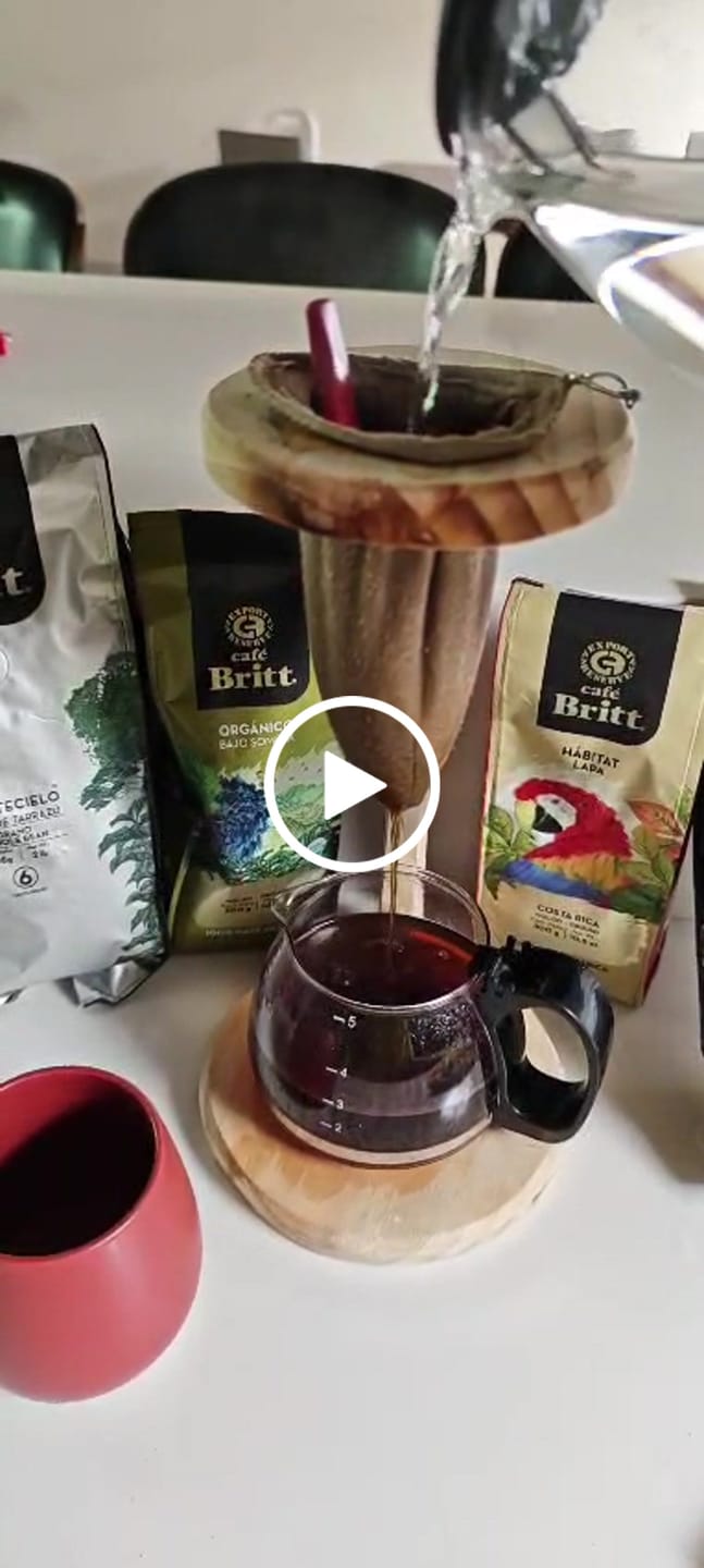 Customer video review of Café Britt Montecielo Café de Tarrazú Molido
