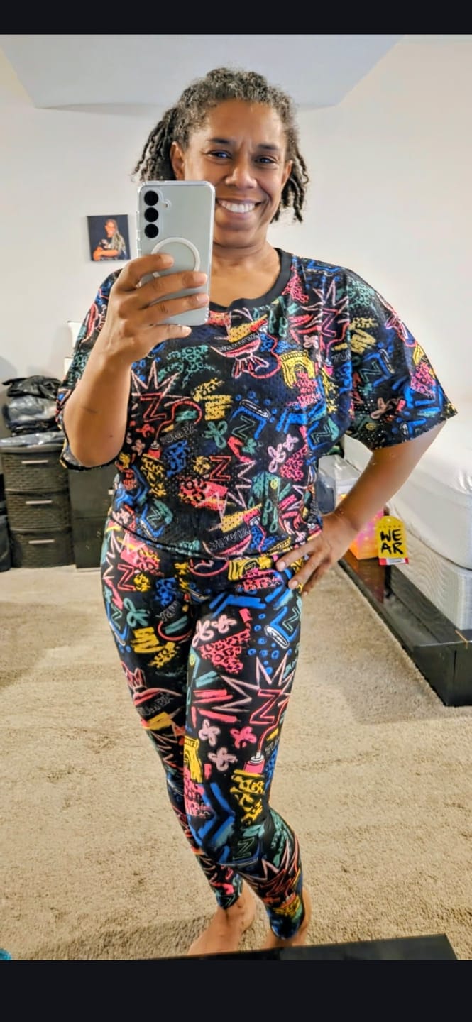 Customer photo review of Sizzlin' High Waisted Ankle Leggings