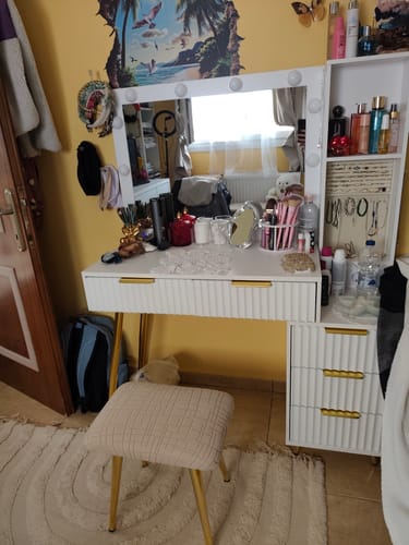 Customer photo review of Τραπέζι Μπουντουάρ Μακιγιάζ Tουαλέτας Με Σκαμπό Κρεβατοκάμαρας Καθρέφτης Φώτα LED με Πρίζες 110εκ RV-T020WB01