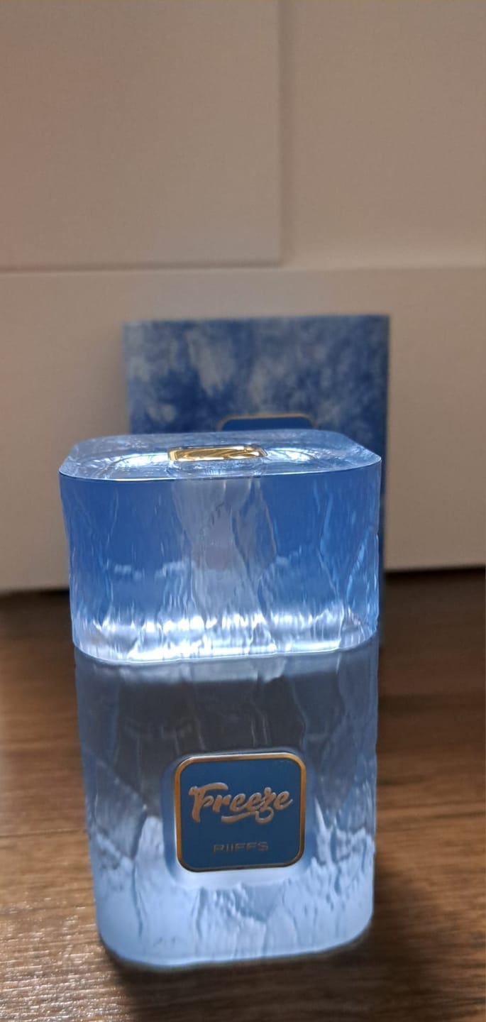 Customer photo review of Riiffs Freeze Eau De Parfum Spray, 3.4 Ounce (Unisex)