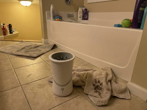 Customer photo review of Automatic Pet Paw Cleaner Cup