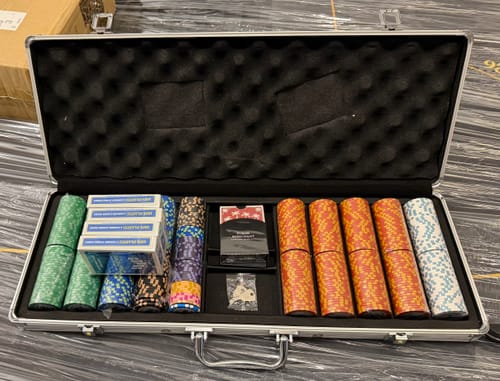 Customer photo review of Poker Set Las Vegas Poker Club Cash Game 500