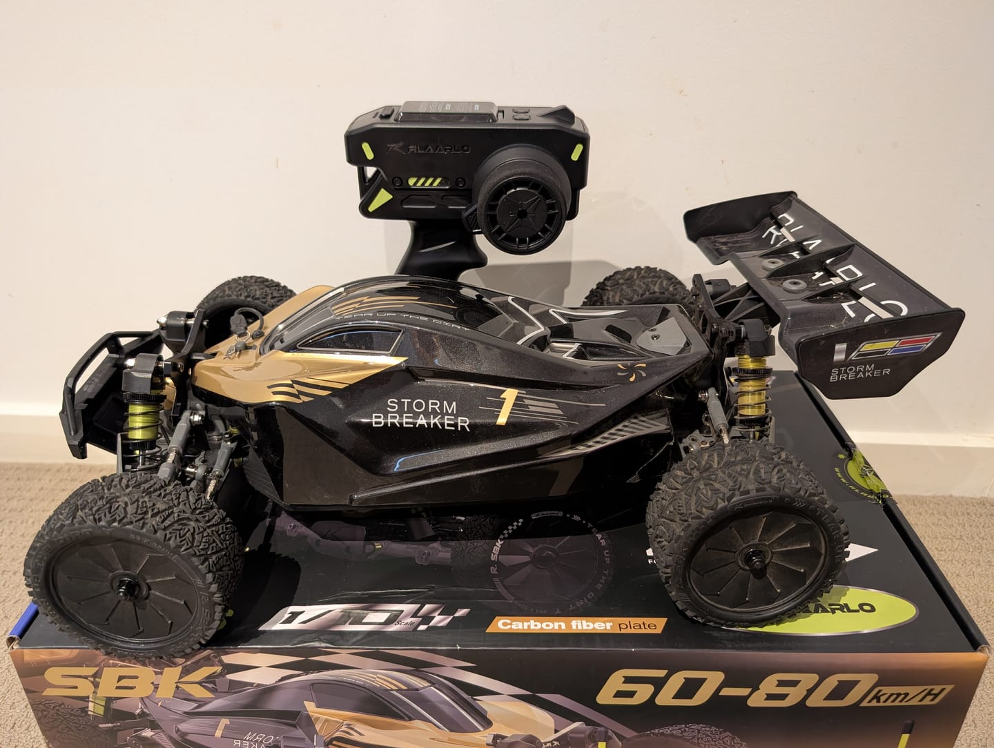 Customer photo review of Rlaarlo Storm Breaker 1/10 Carbon Fiber Brushless RTR 4WD Buggy | SBK10