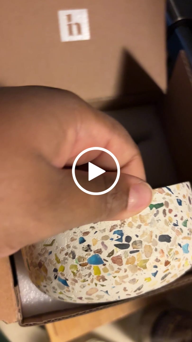Customer video review of Symi Ashtray