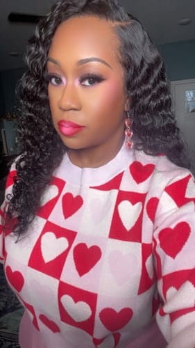Customer photo review of CurlyMe Water Wave Human Hair Undetectable 13x6 Swiss Lace Front Wig
