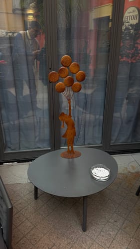 Customer photo review of Bimba con Palloncini in Ferro Corten Marrone Ruggine ( 80x30x12 cm)