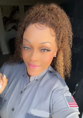 Customer photo review of CurlyMe Wear Go Glueless Highlights Ombre Hair Pre-cut Lace Kinky Curly Wig