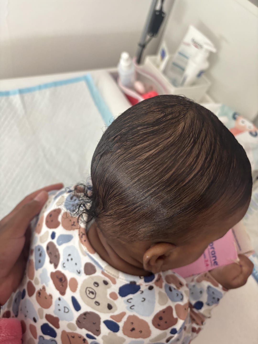 Customer photo review of Crème capillaire bébé "Câlin bouclés" -Soin hydratant & Définisseur de boucles