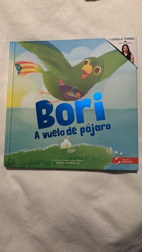 Customer photo review of Bori: A Vuelo de Pájaro | Libro Bilingüe
