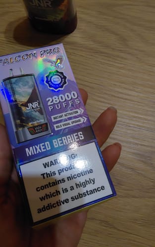 Customer photo review of JNR - Falcon Pro - 28000 Bouffées - 2% de nicotine - Puff Jetable / Vape Disposable