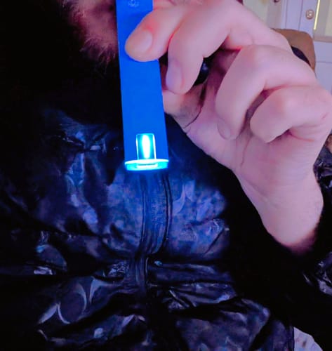 Customer photo review of Kush Burst - 2G THCa Blue Fire - Indica