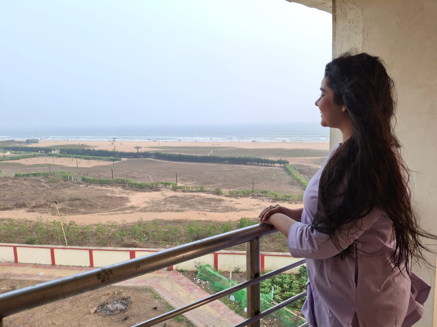 Customer photo review of Women Lilac Airy Linen Mid Thigh Length Kurta