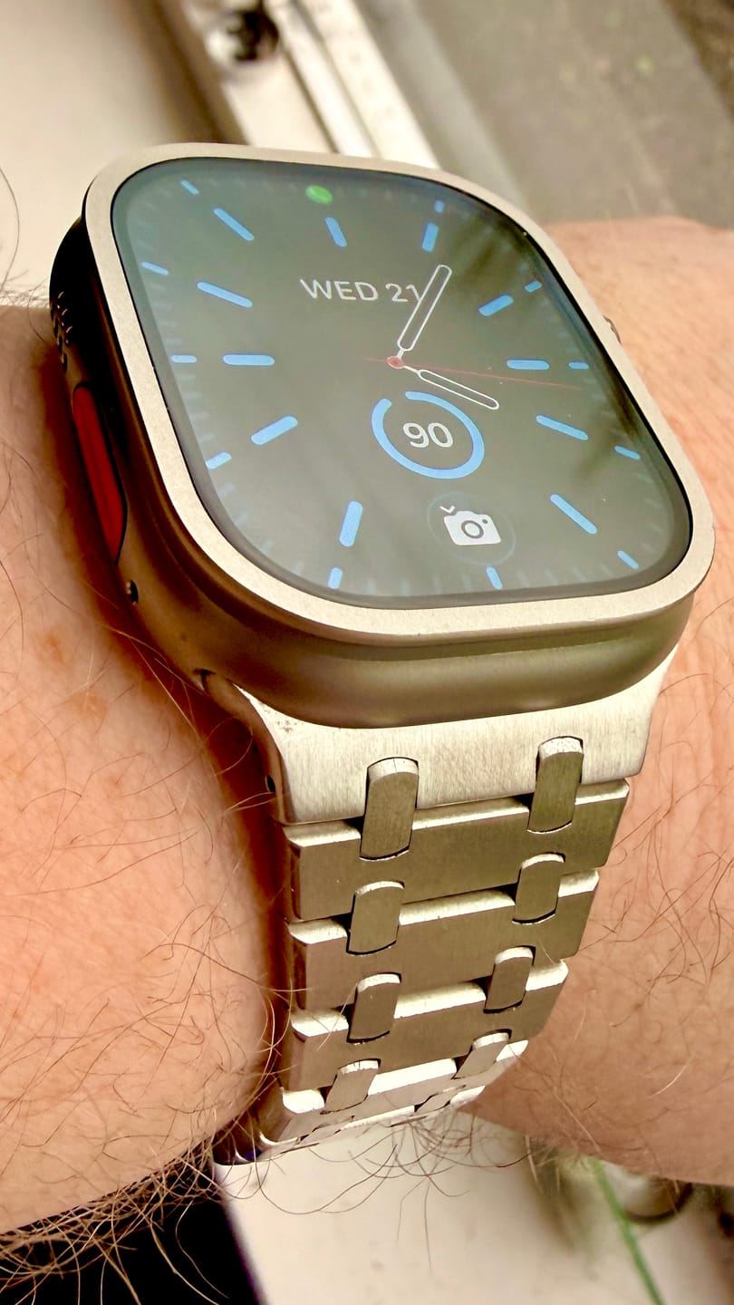 Customer photo review of Stainless Steel Royal O Strap For Apple Watch Ultra