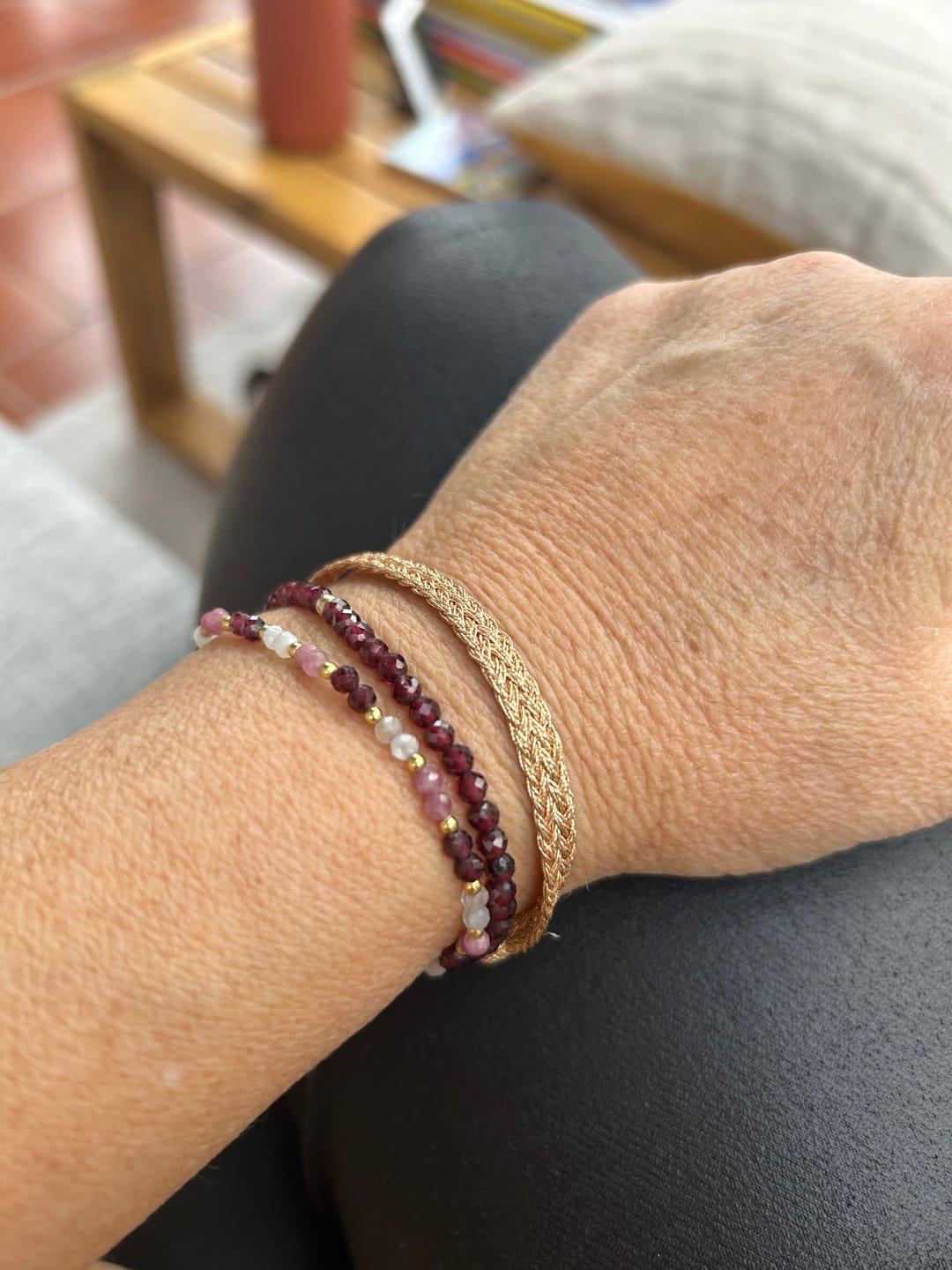 Customer photo review of Wild Roots Granat Armband