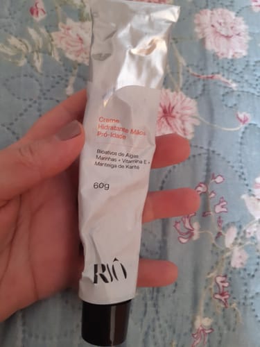 Customer photo review of Creme Hidratante Mãos Pró-Idade