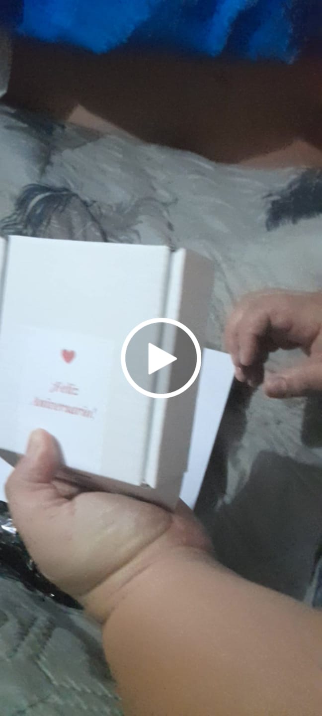 Customer video review of Pack 9 Imanes personalizados Cuadrados