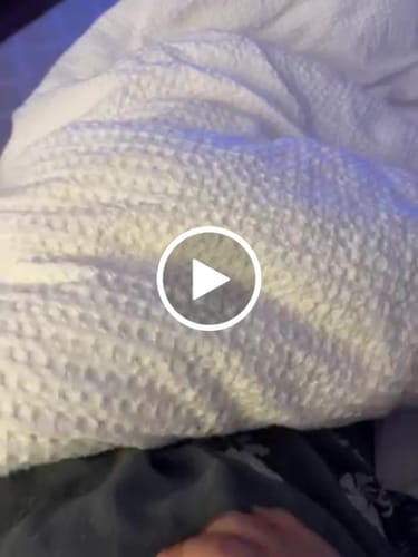 Customer video review of MarshMellow Comforter