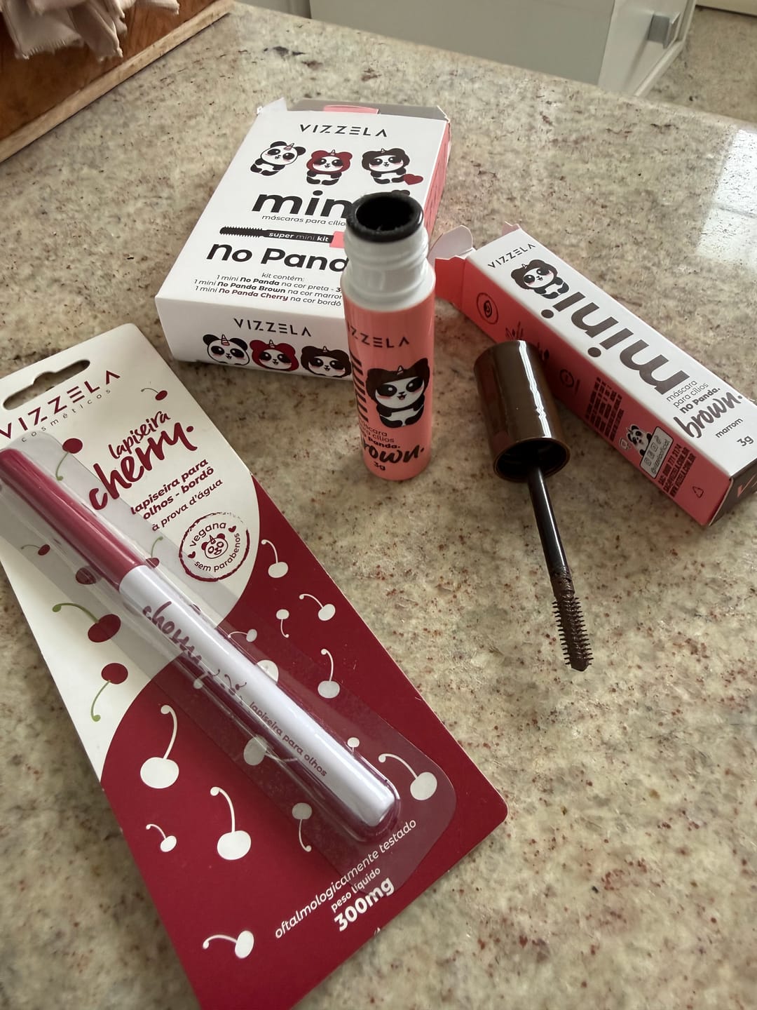 Customer photo review of Kit 3 Mini Máscaras No Panda - Vizzela