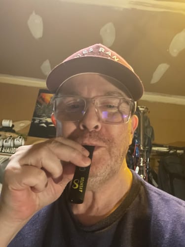 Customer photo review of Disposable Vape 2G Delta 9 Super Sour Diesel Sativa