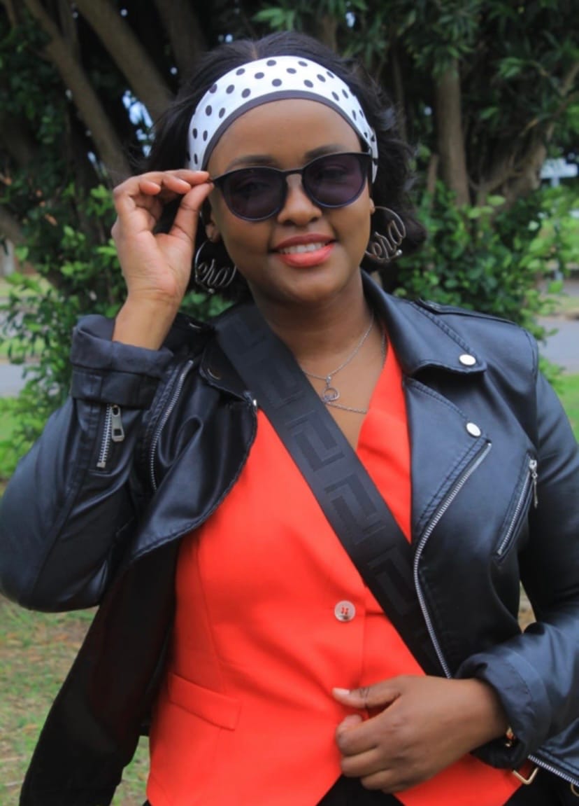 Customer photo review of Gold Luxe Logo Hoops