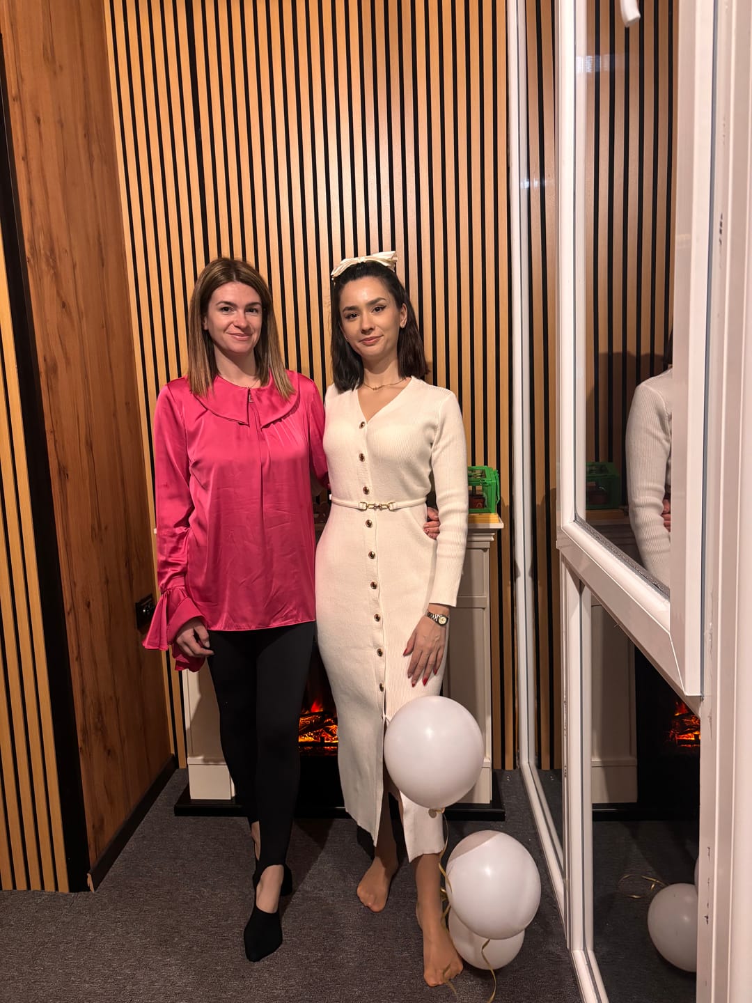 Customer photo review of Rochie Carisia cu nasturi aurii si curea inclusa