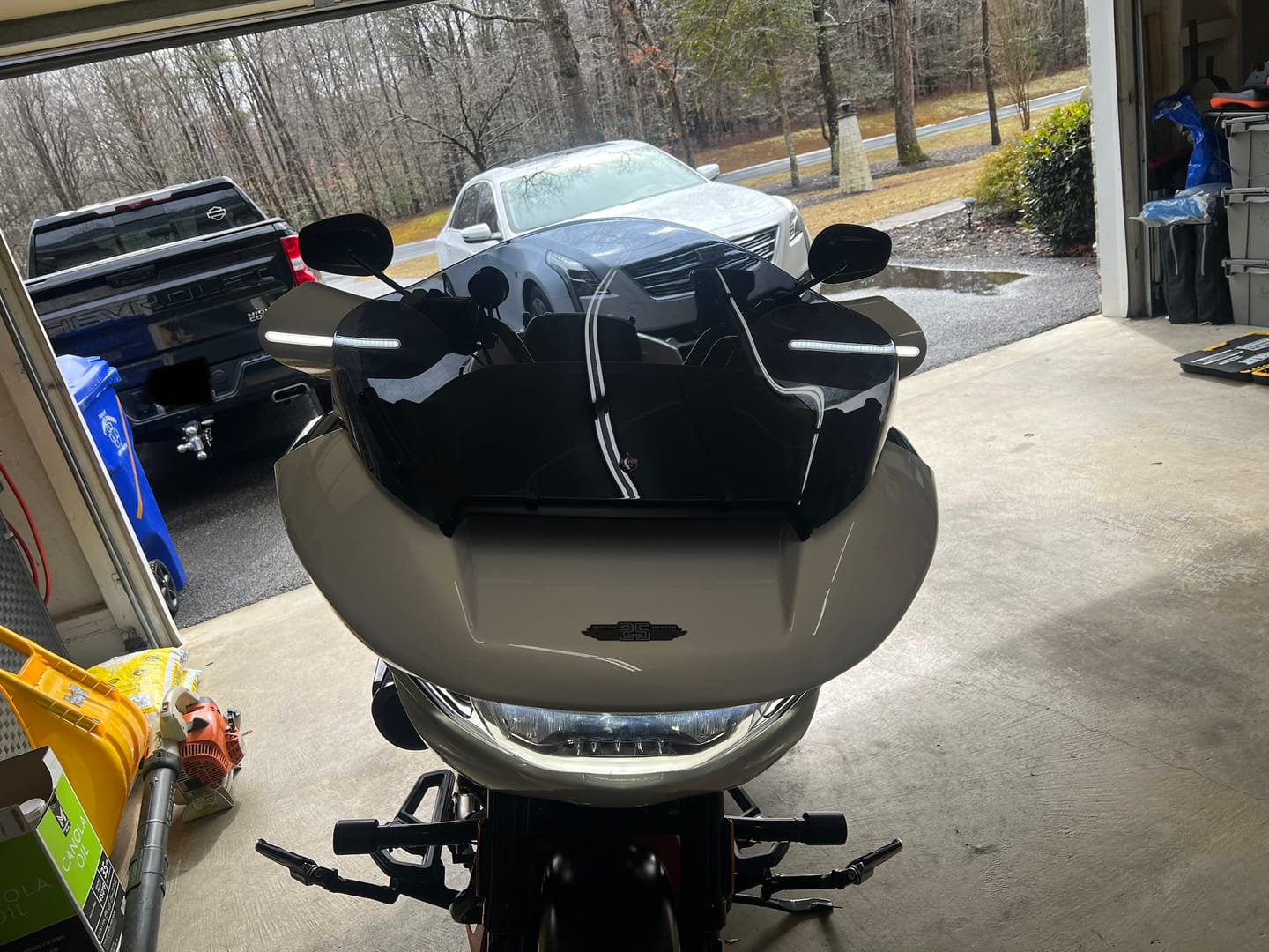 Customer photo review of Color Matched hand guard with LED for Harley Touring & Softails