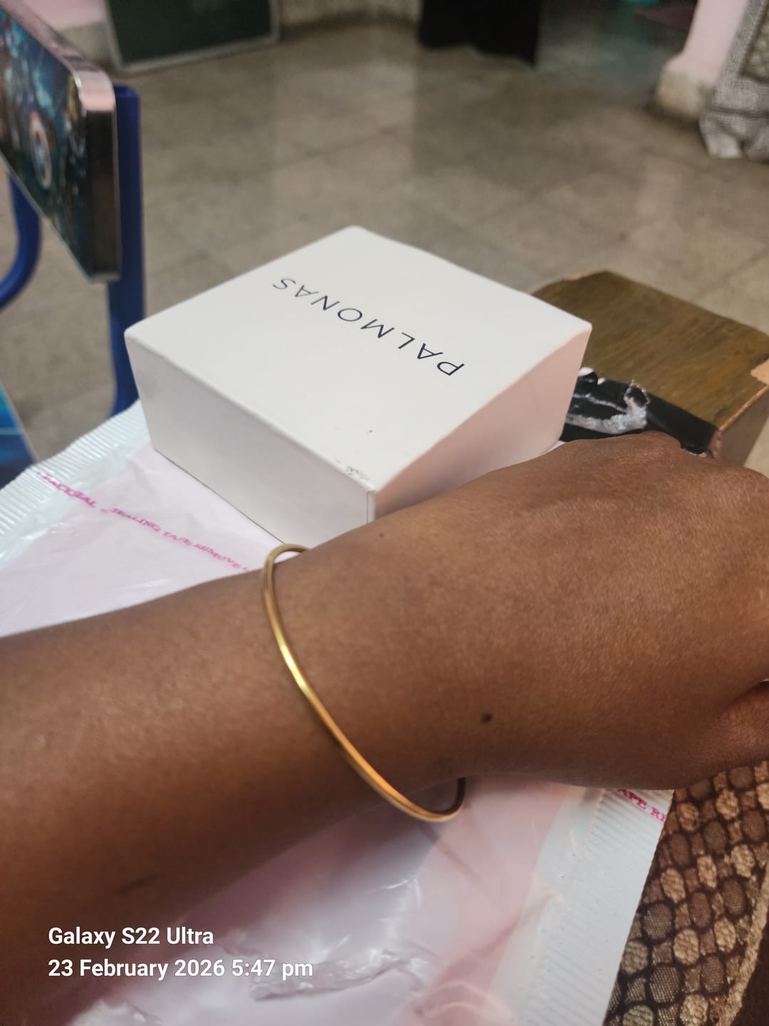 Customer photo review of Round Wire Bangle Bracelet