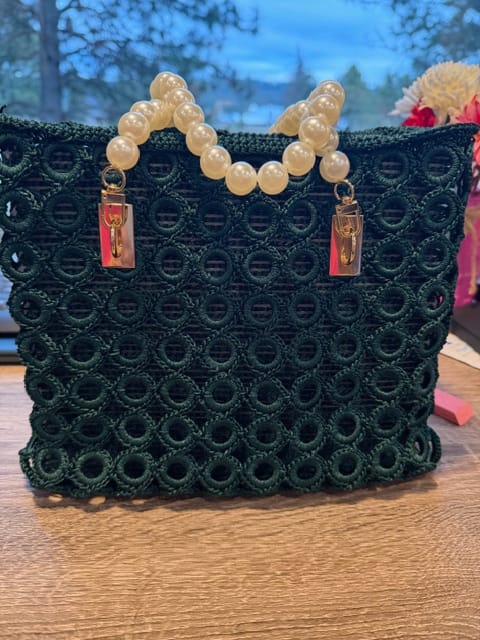Customer photo review of CrochetPark™ Pearl Bee Crochet Bag Kit