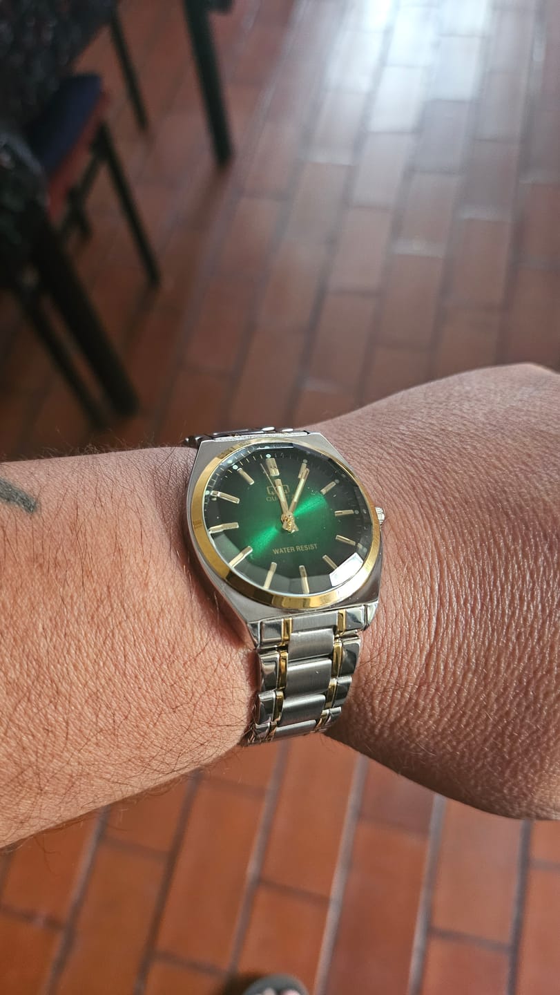 Customer photo review of Reloj Q&Q JDM QB78-422 Cristal Mineral Biselado 36mm