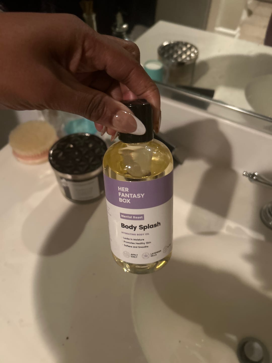 Customer photo review of Body Splash - Skin Smoothing Body Oil (Mental Reset – Lavender & Vanilla CALMING SPA SCENT)