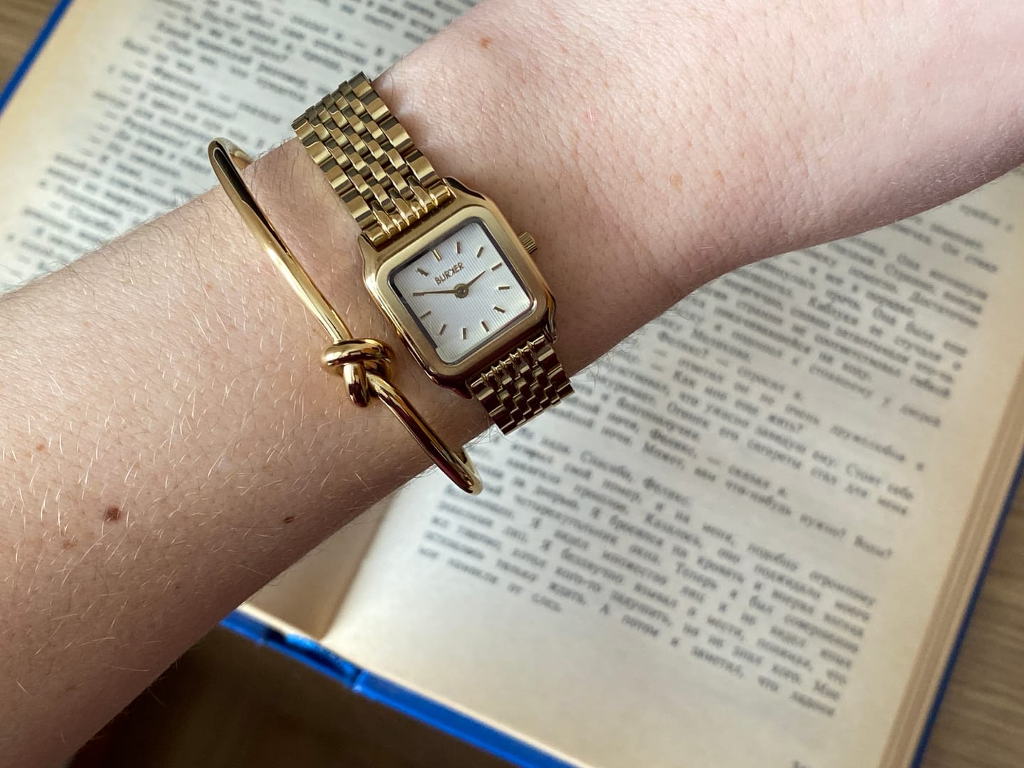 Customer photo review of Eternity Gold Bracelet