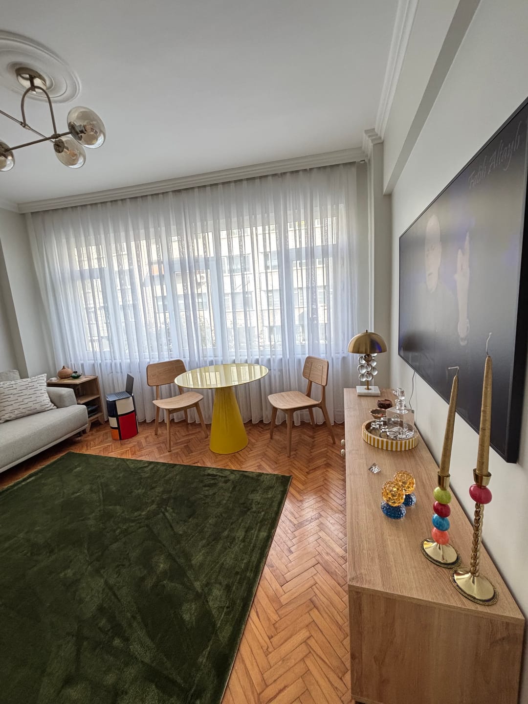 Customer photo review of Queen Serisi %100 Naturel Viskon Parlak Modern El Emeğiyle Üretilen Salon Oturma Odası Halı MOSS