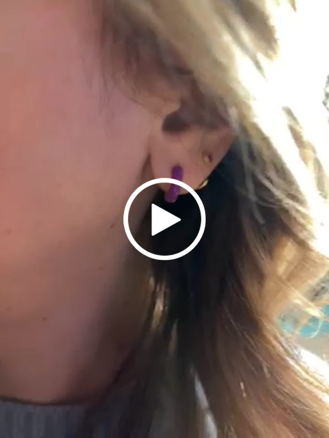 Customer video review of Orecchino LOOP HEART - Ruby