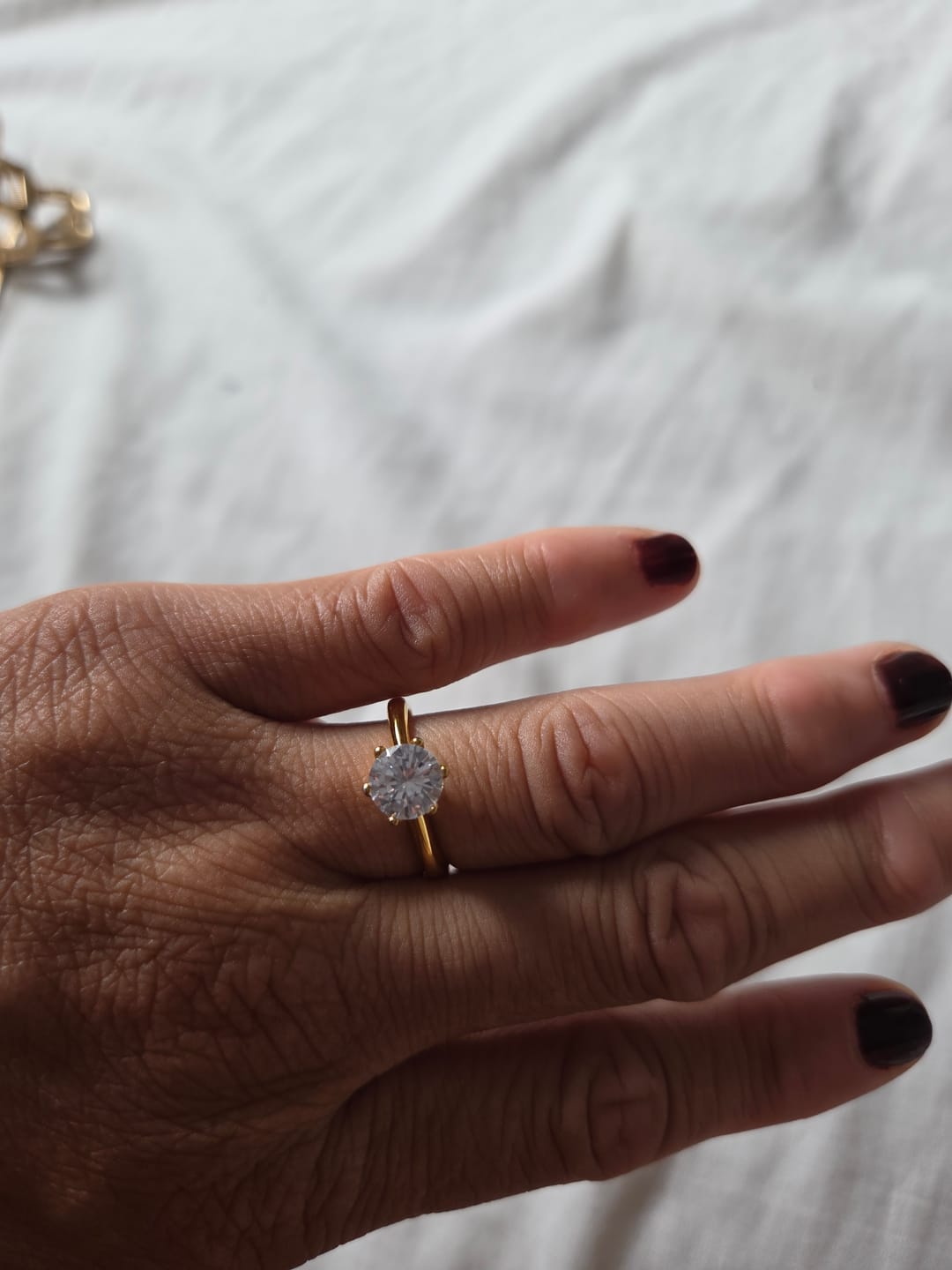 Customer photo review of Anel Solitário Beout Banhado em Ouro 18k