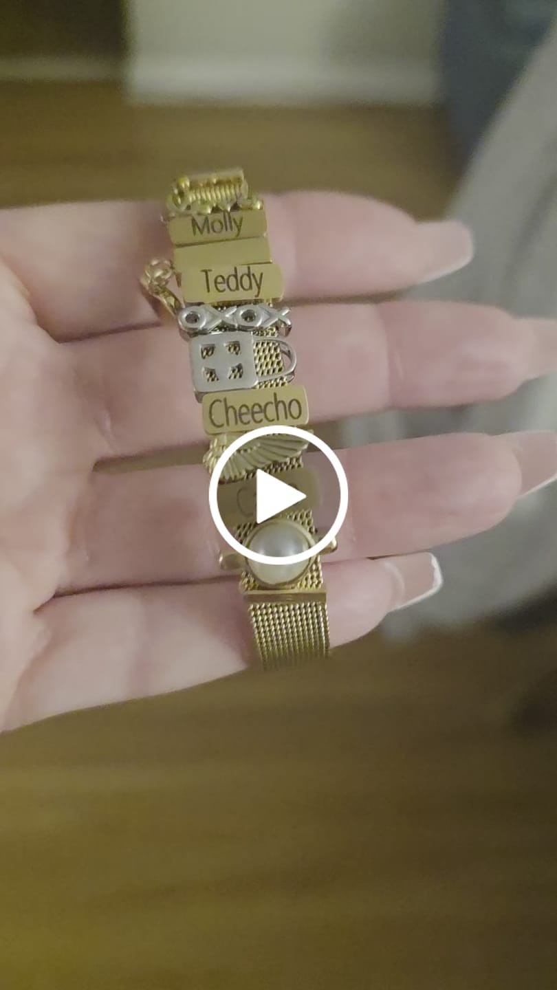 Customer video review of Mesh charm name gold