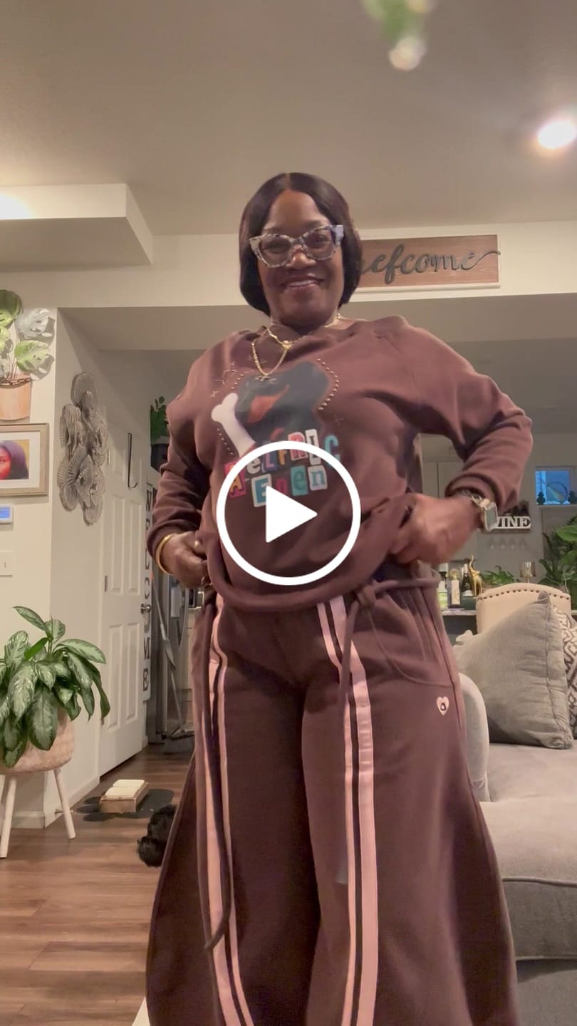 Customer video review of Aelfric Eden Stripe Super Baggy Barrel Sweatpants