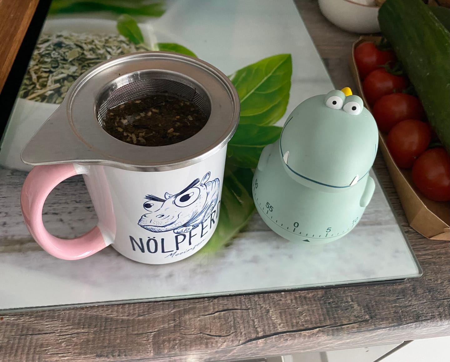 Customer photo review of Read, Sip, Repeat – Pu Erh & Guayusa mit Kakao-Nougat-Geschmack | Limitierter Booklover Tee