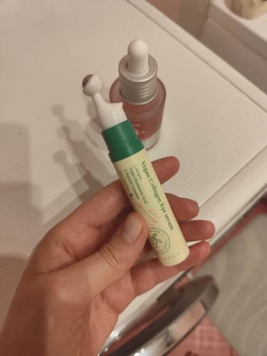 Customer photo review of Peptīdu serums ādai ap acīm un masāžas aplikatoru AXIS-Y Vegan Collagen Eye Serum