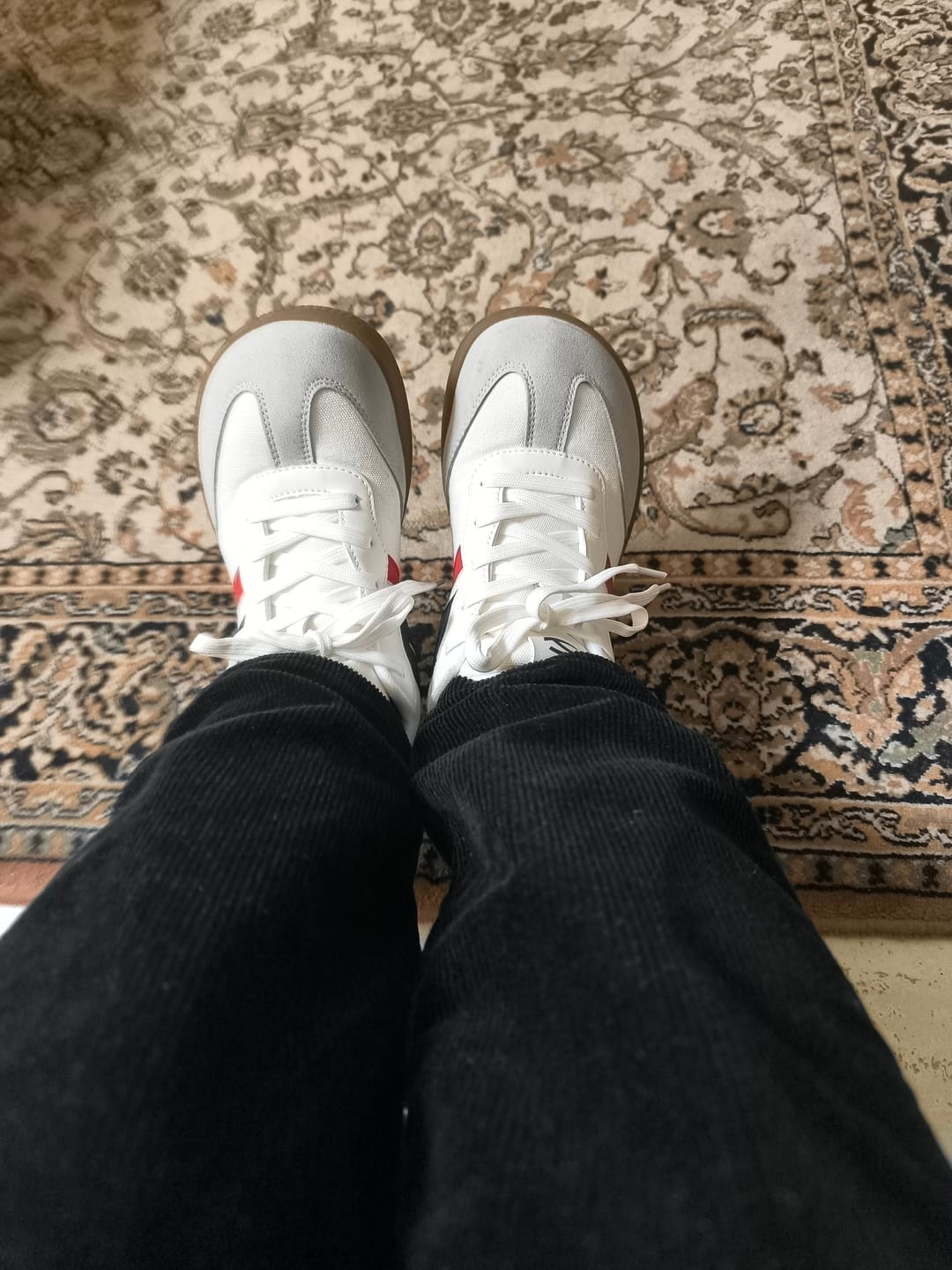 Customer photo review of Lily - Zapatos De Punta Ancha