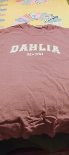 Customer photo review of Dahlia Season T-Shirt