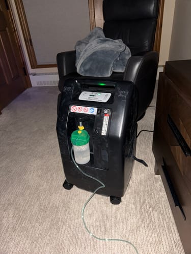 Customer photo review of Drive DeVilbiss Healthcare 5 Liter Ultra Quiet Compact Oxygen Concentrator