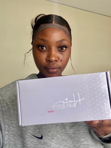 Customer photo review of Majestic Hold Ultimate Extra Hold Lace Glue Spray