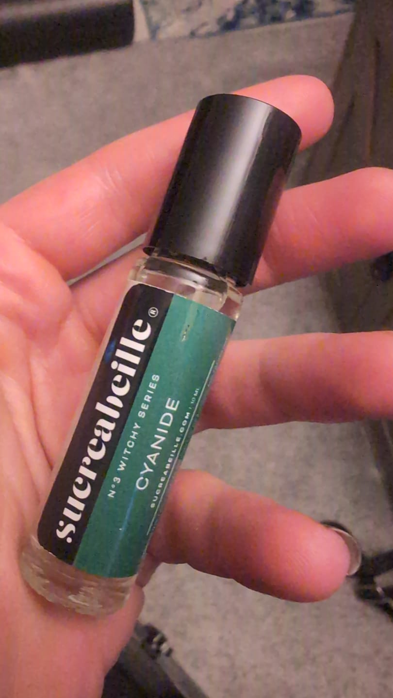 Customer photo review of Cyanide