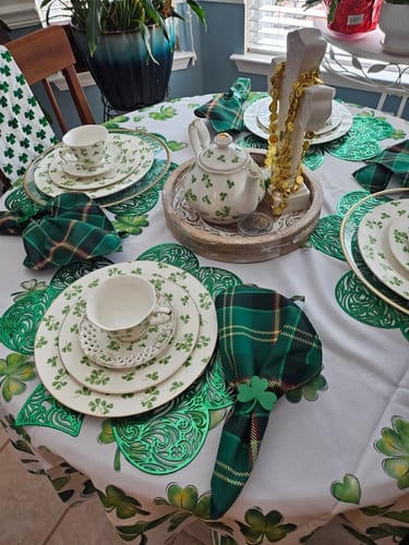 Customer photo review of Shamrock Fine Porcelain Dessert/Dinner Plate