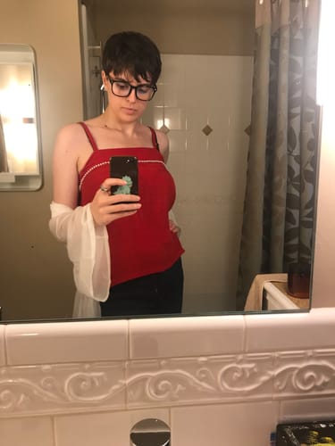 Customer photo review of Dong Men 东门 Eastern Gate Song Dynasty Pearl Trim Moxiong Undergarment